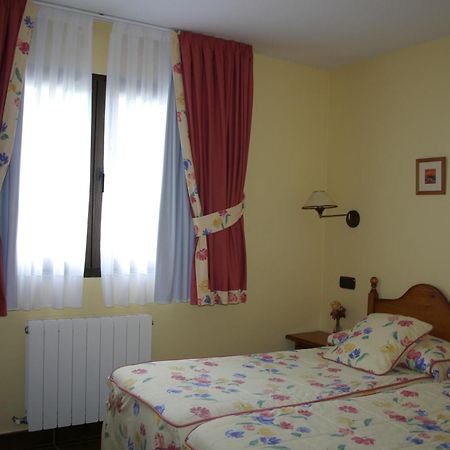 Hotel Somonte à Quintes Extérieur photo