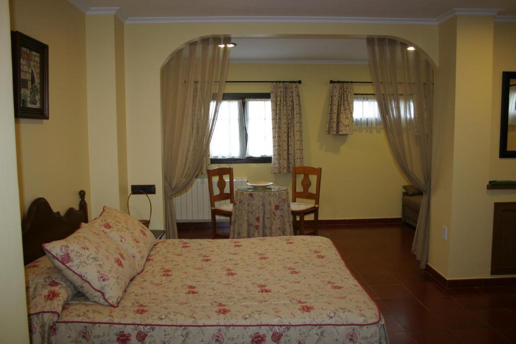 Hotel Somonte à Quintes Extérieur photo