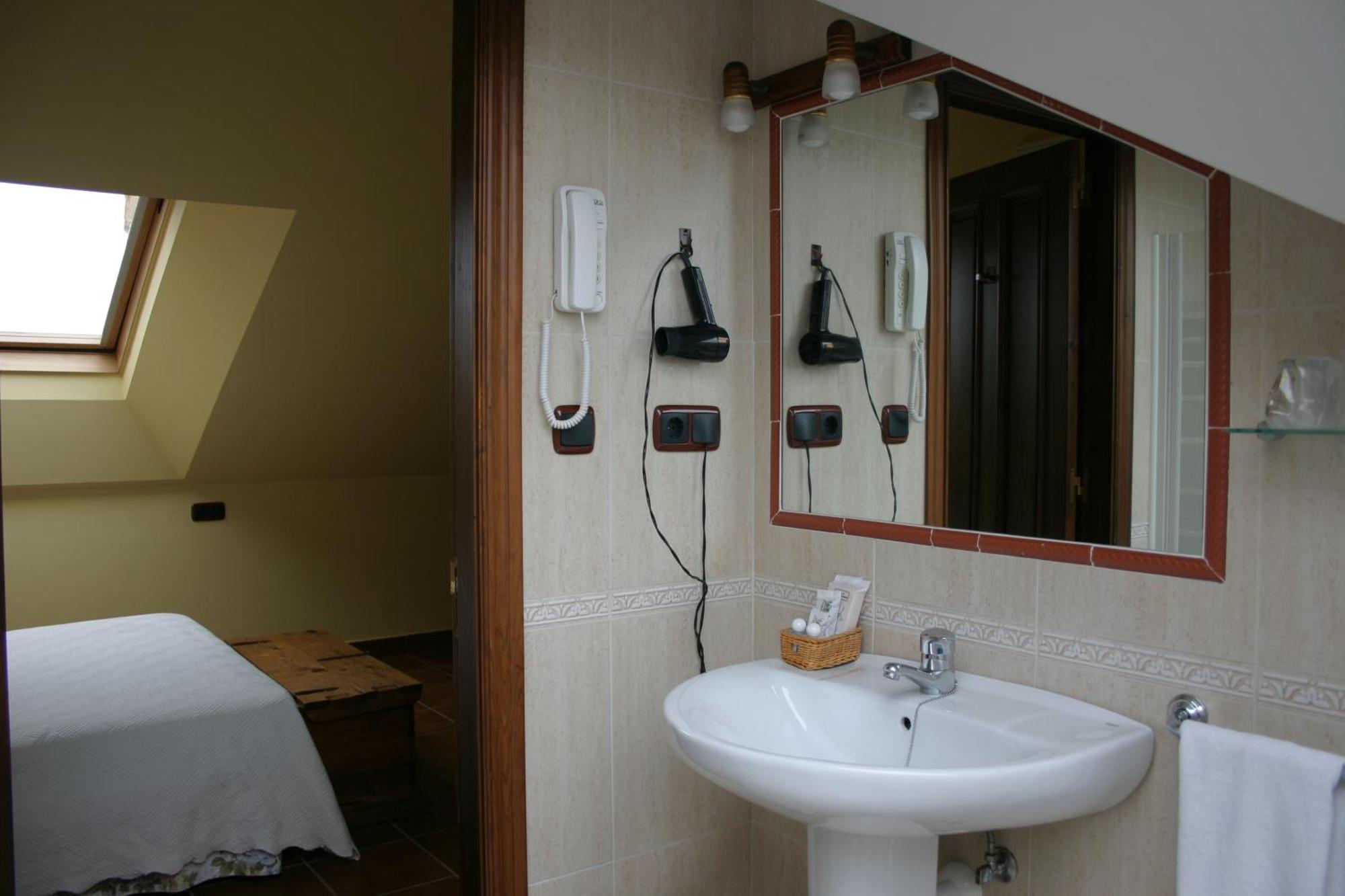 Hotel Somonte à Quintes Extérieur photo