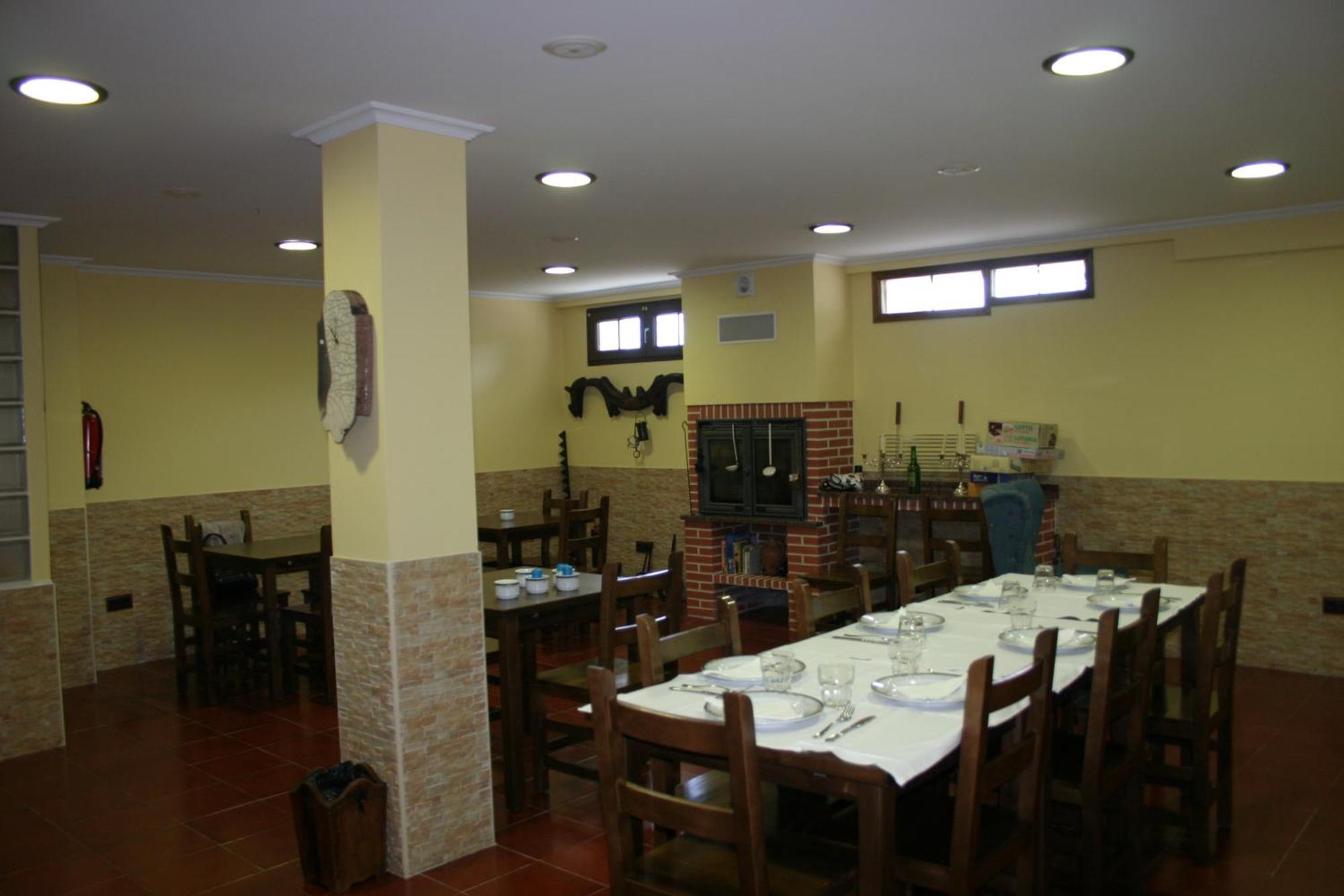 Hotel Somonte à Quintes Extérieur photo
