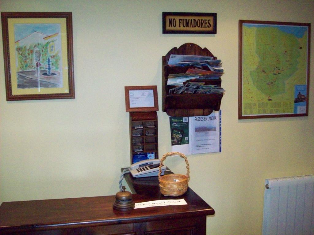 Hotel Somonte à Quintes Extérieur photo